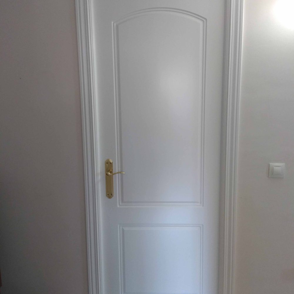 puertas-blancas-paso-sevilla