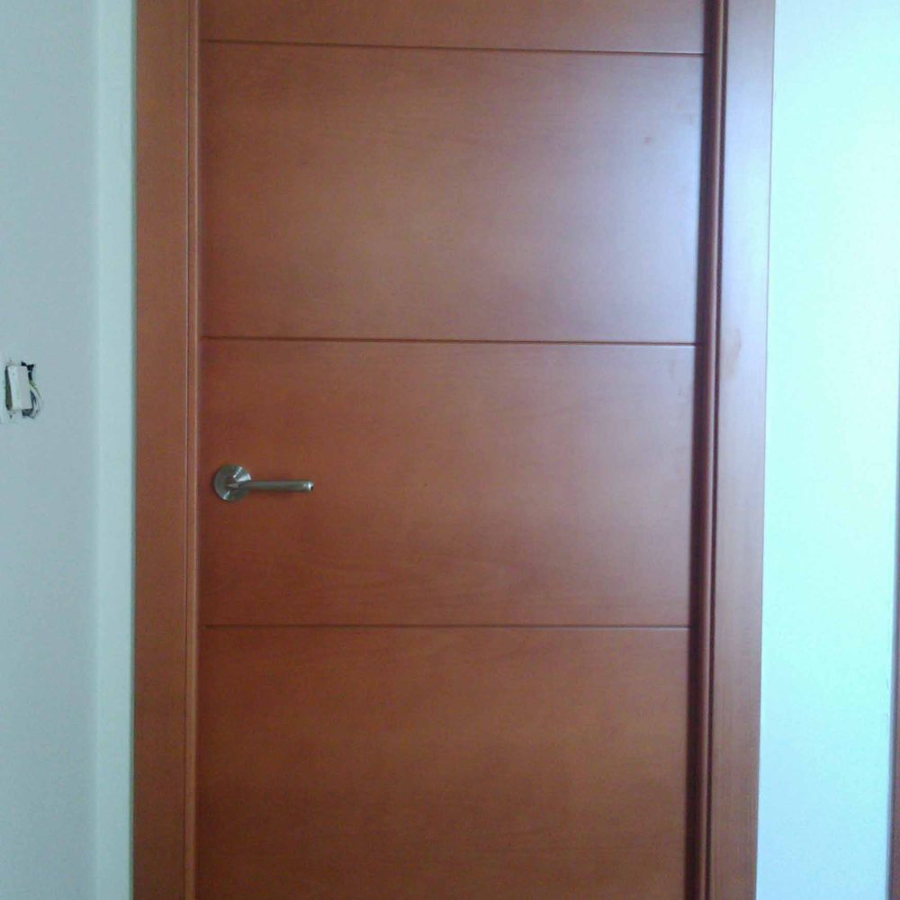 instalacion-sevilla-puertas-lacado-clasico